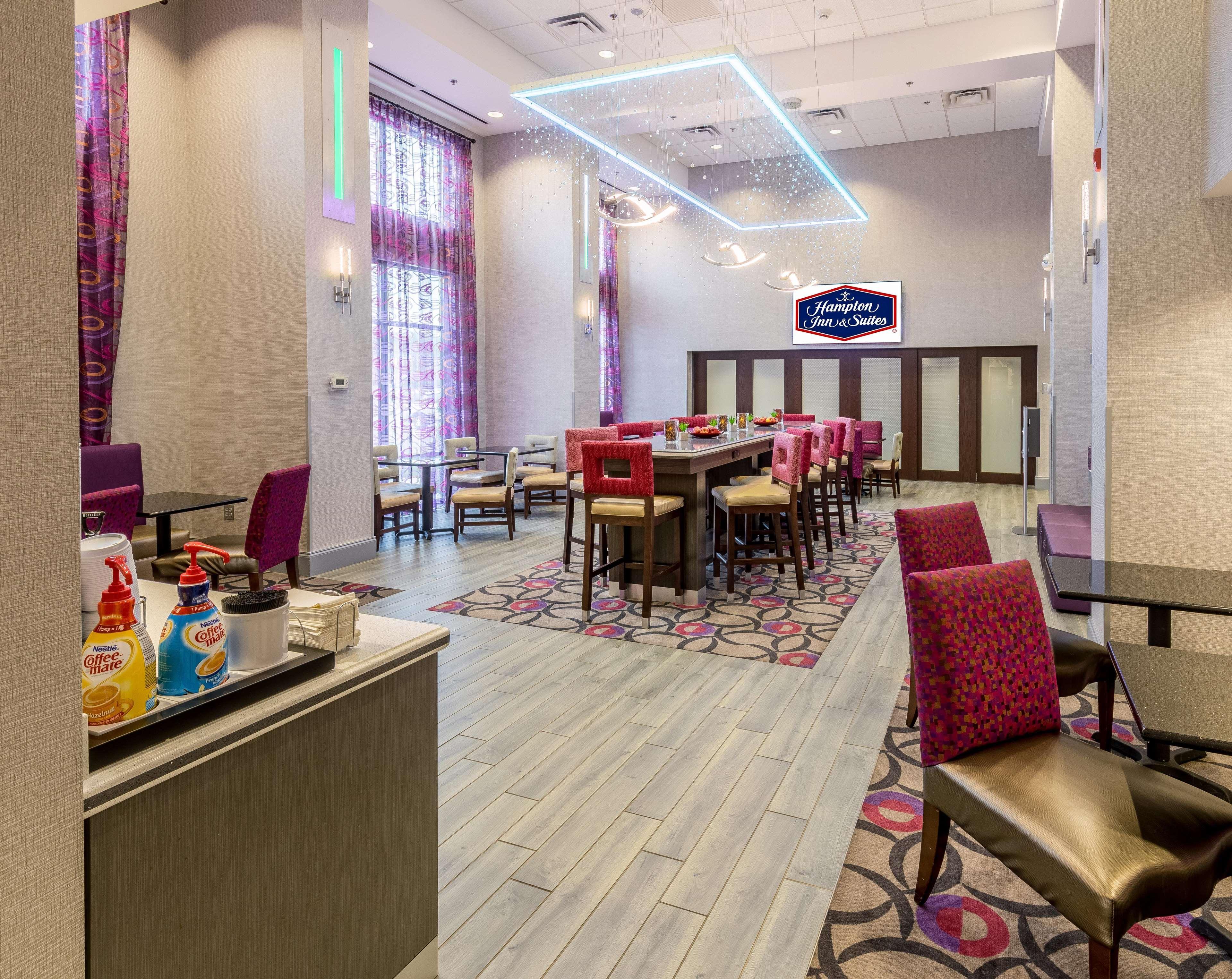 Hampton Inn & Suites Даблін Екстер'єр фото