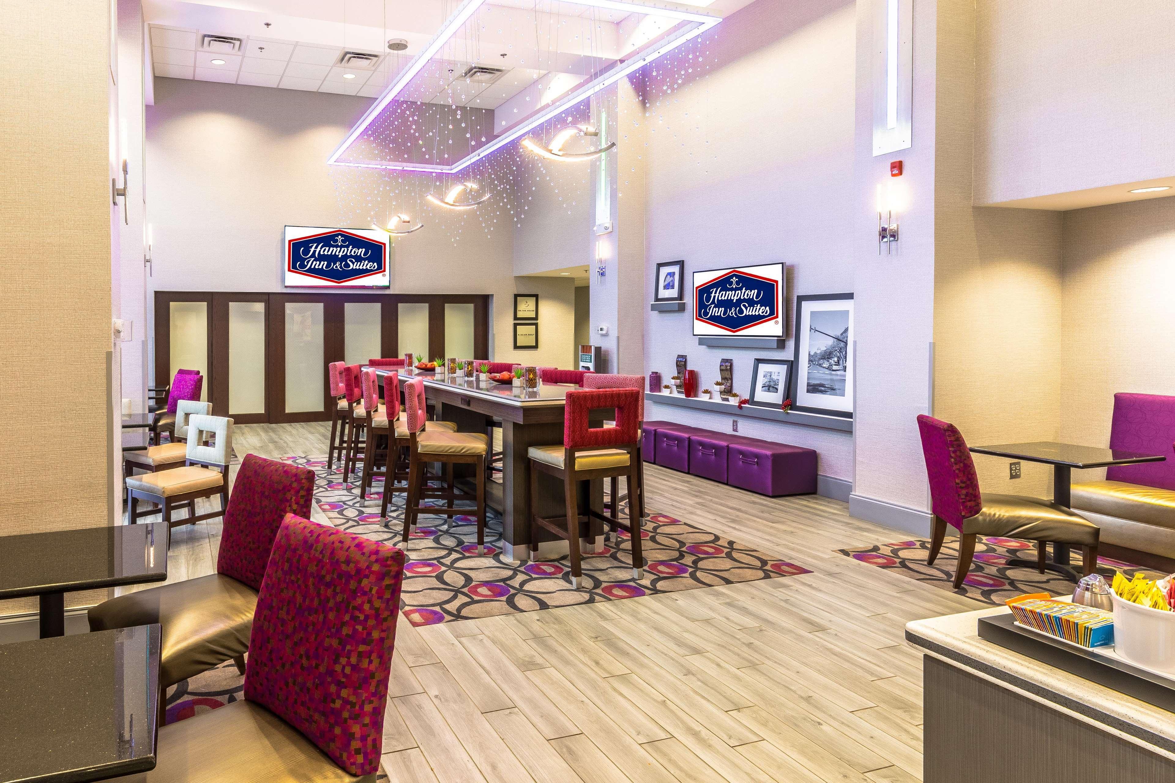 Hampton Inn & Suites Даблін Екстер'єр фото